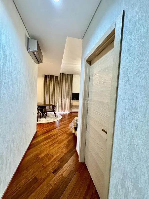 Satılır 2 otaqlı mənzil 81 m²