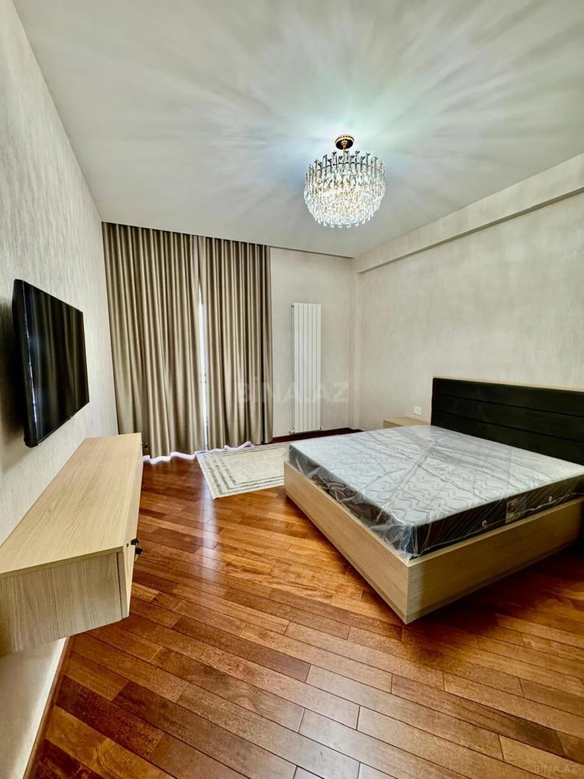 Satılır 2 otaqlı mənzil 81 m²