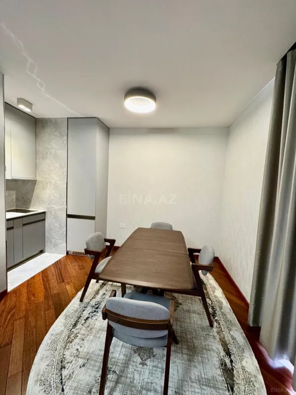 Satılır 2 otaqlı mənzil 81 m²