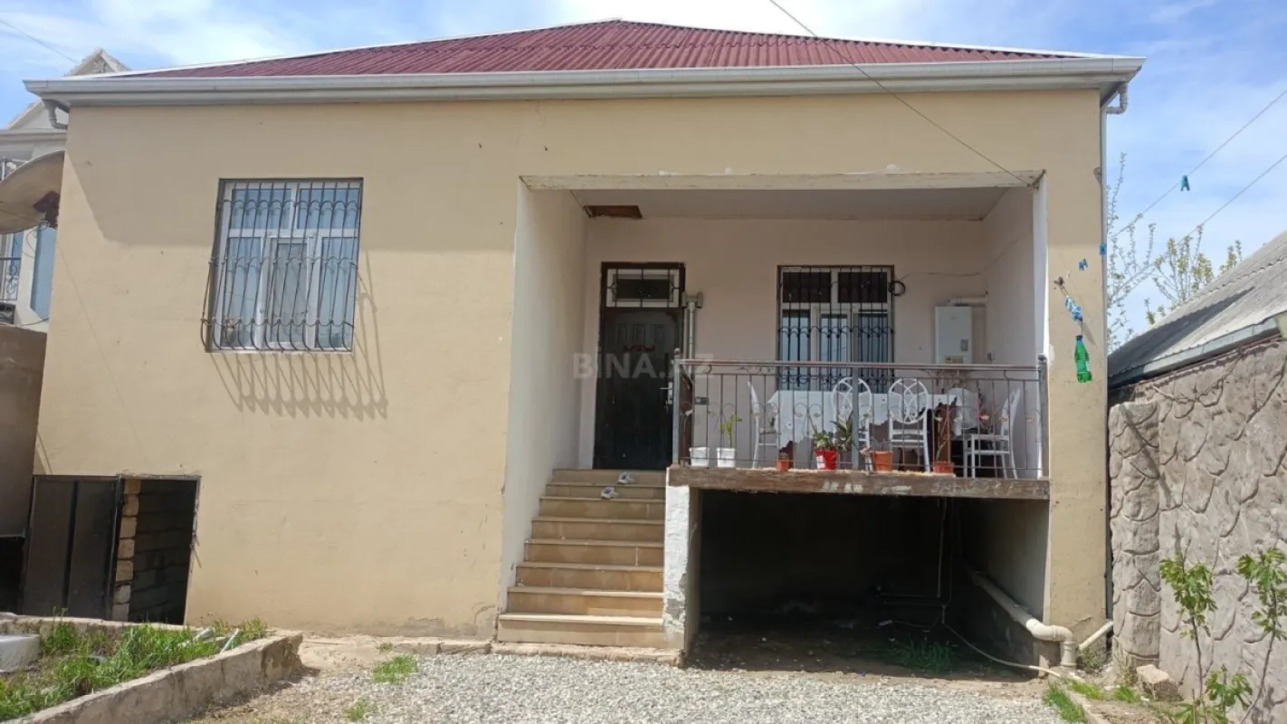 Satılır 3 otaqlı həyət evi 115 m²