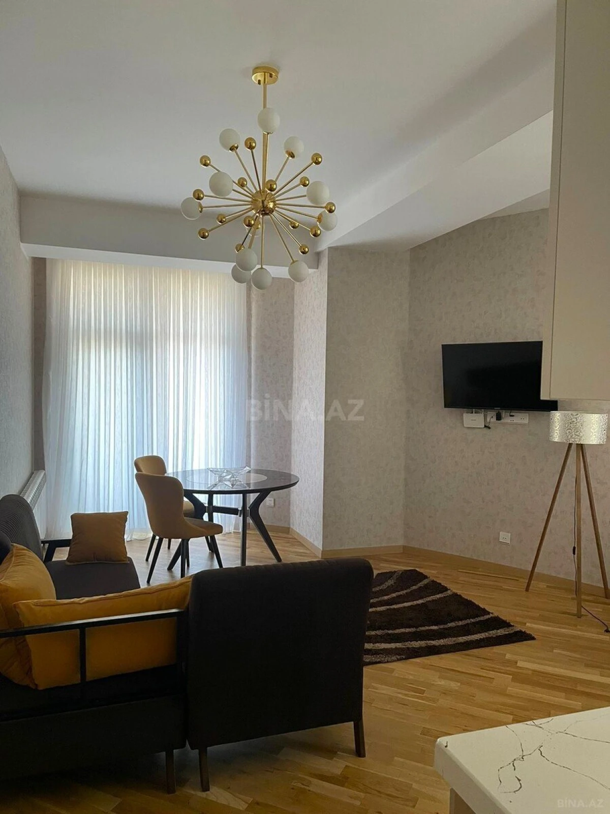 Kirayə verilir 2 otaqlı mənzil 64 m²