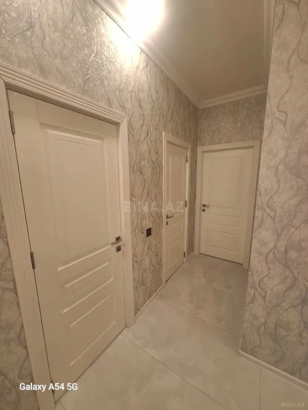 Satılır 3 otaqlı mənzil 140 m²