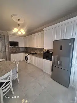 Satılır 3 otaqlı mənzil 140 m² — Bakı 3 otaq 140.00 m²