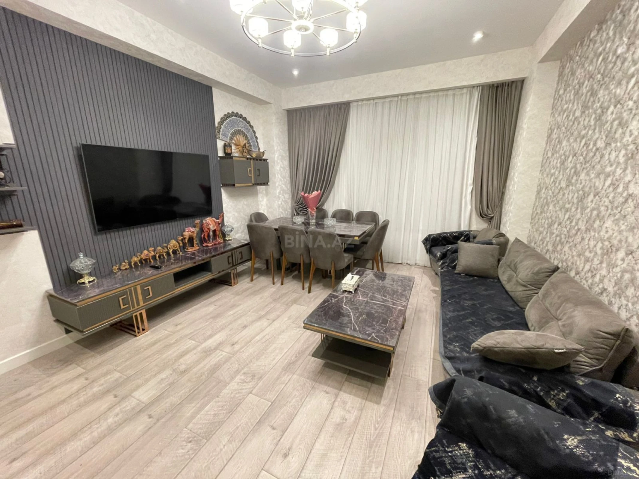 Kirayə verilir 4 otaqlı mənzil 145 m²