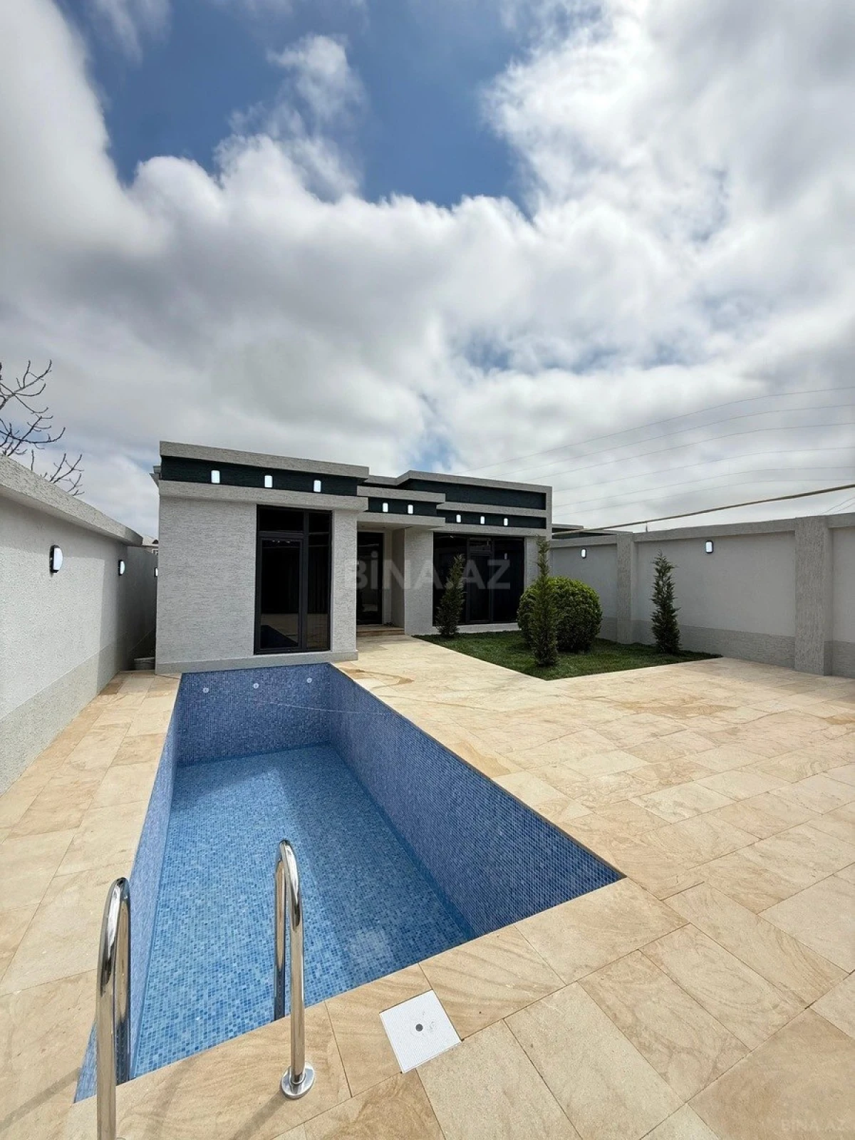 Satılır 4 otaqlı həyət evi 150 m²