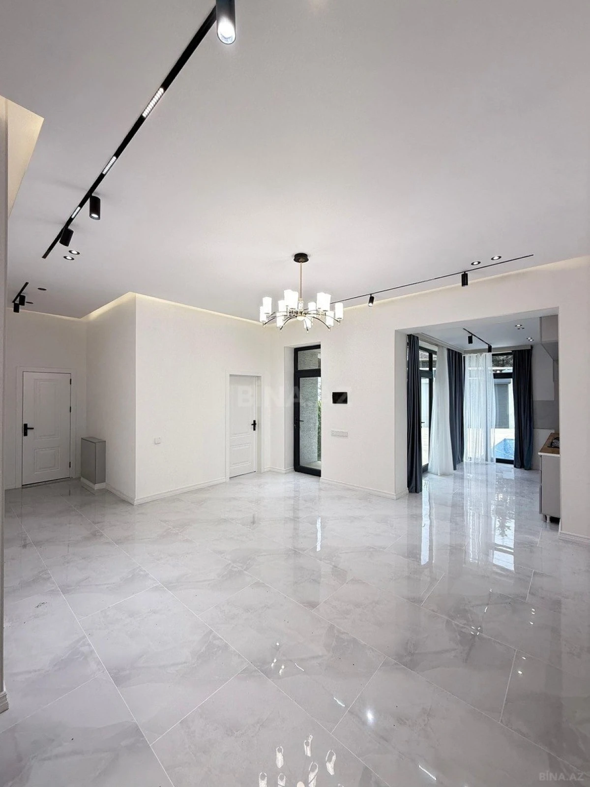 Satılır 4 otaqlı həyət evi 150 m²