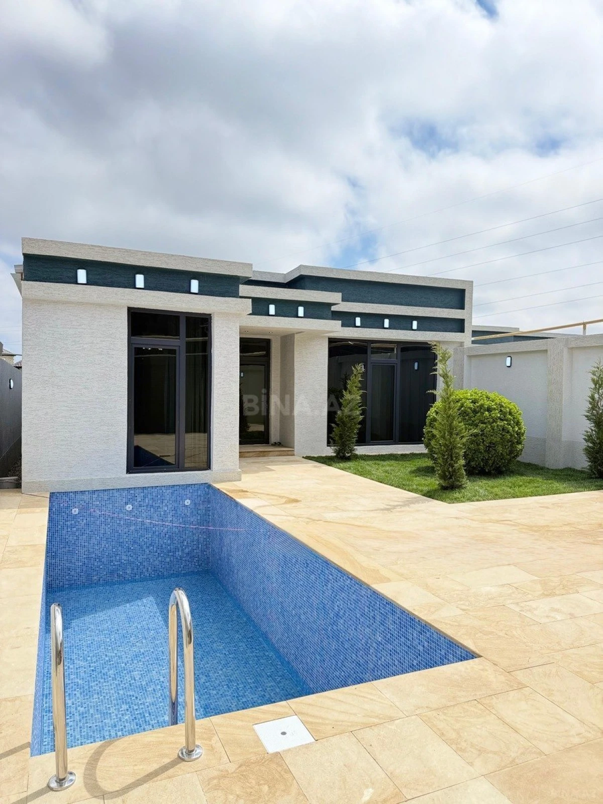 Satılır 4 otaqlı həyət evi 150 m²