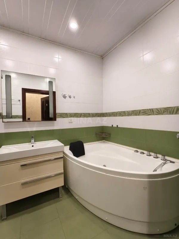 Satılır 3 otaqlı mənzil 110 m²