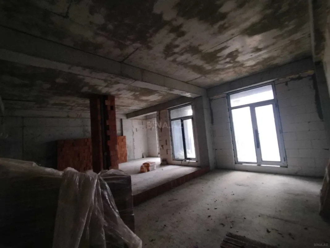 Satılır 3 otaqlı mənzil 82 m²