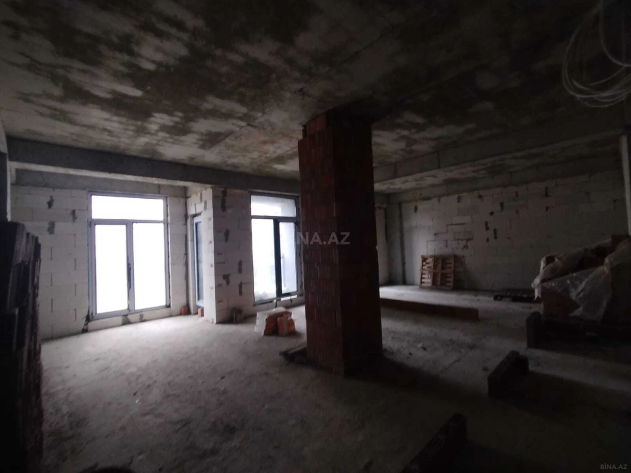 Satılır 3 otaqlı mənzil 82 m²