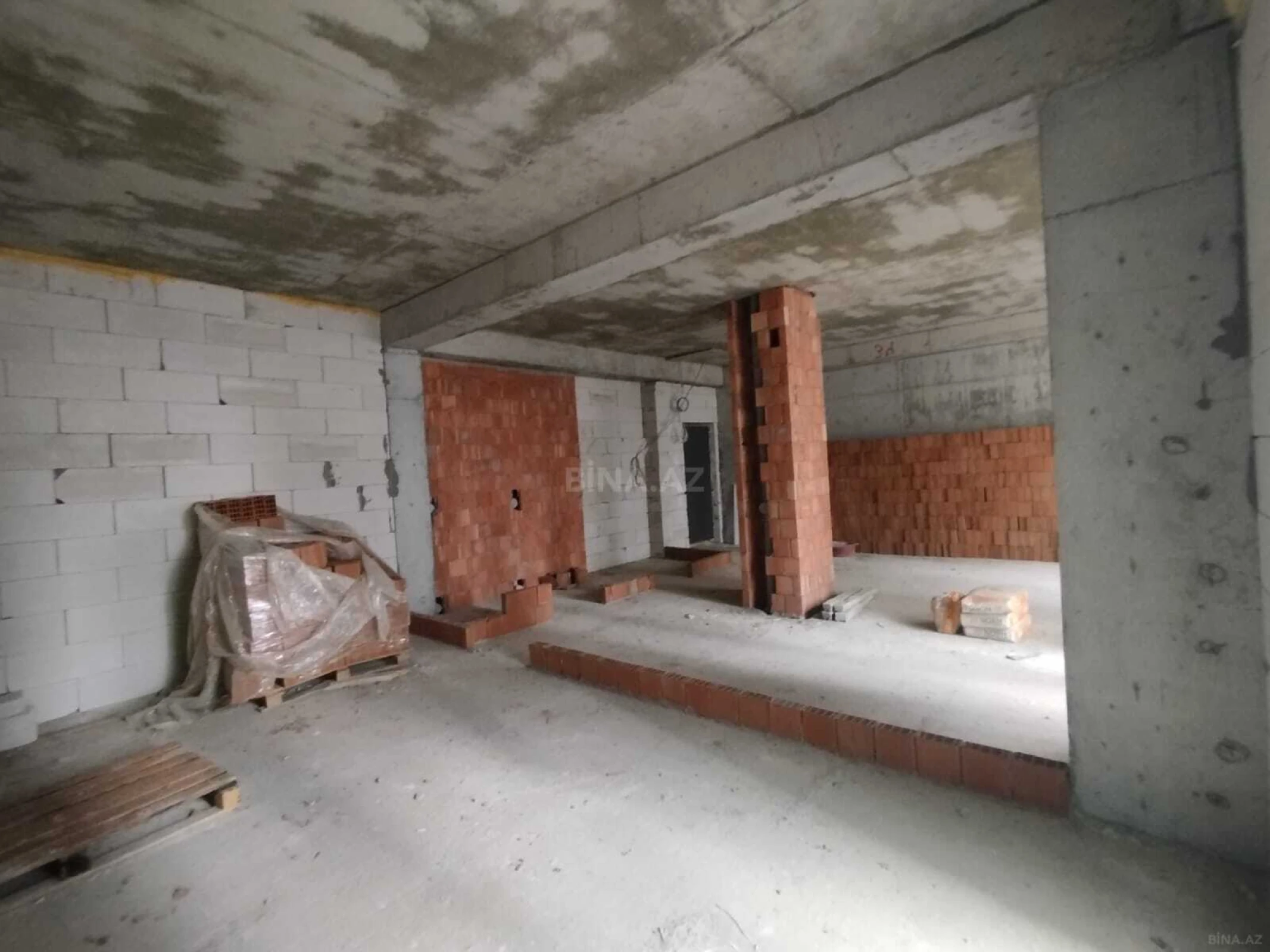 Satılır 3 otaqlı mənzil 82 m²