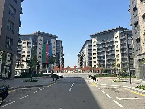 Satılır 4 otaqlı mənzil 180 m² — Bakı 4 otaq 180.00 m²