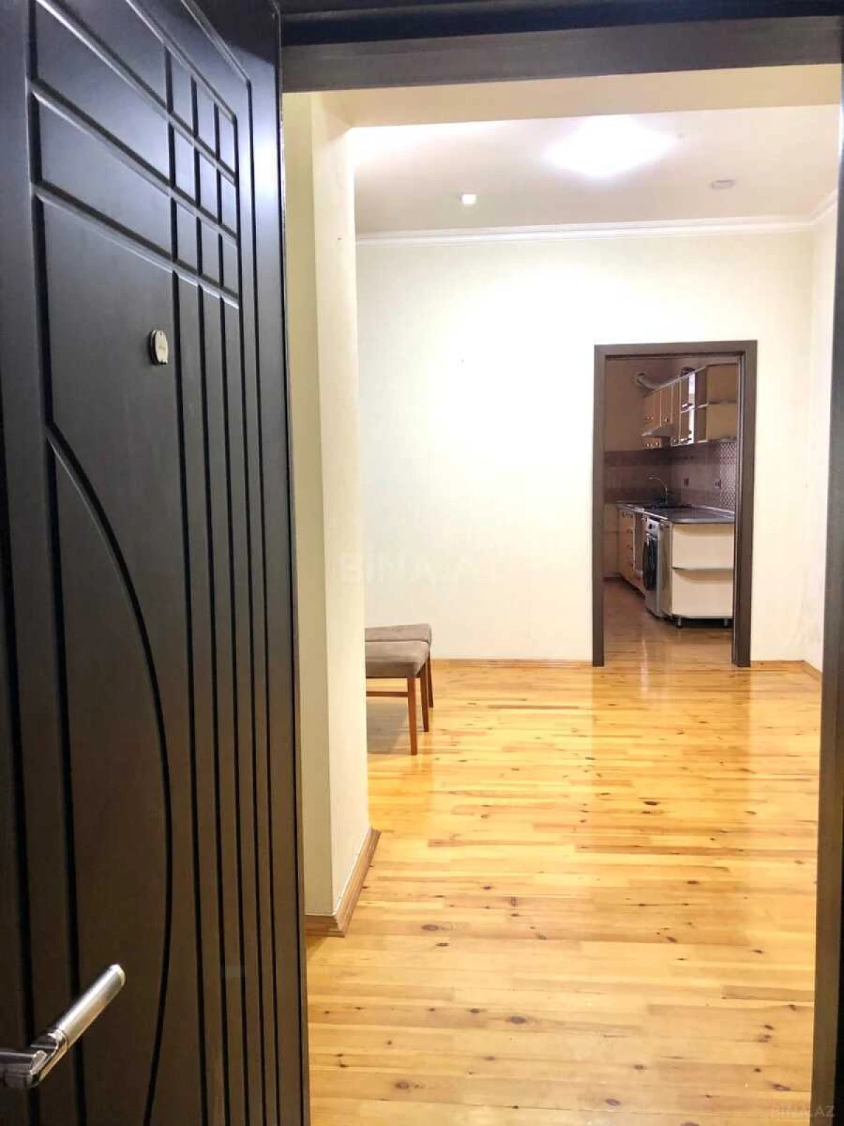 Satılır 3 otaqlı mənzil 107 m²