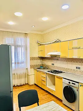 Satılır 3 otaqlı mənzil 107 m² — Bakı, Memar Əcəmi yanı 3 otaq 107.00 m²