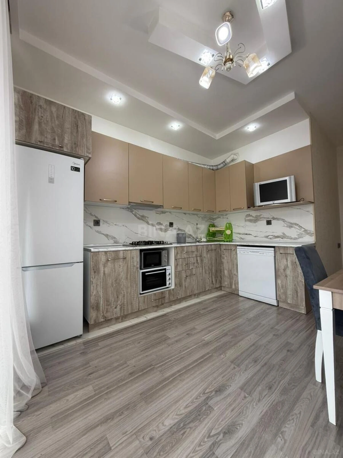 Kirayə verilir 3 otaqlı mənzil 110 m²