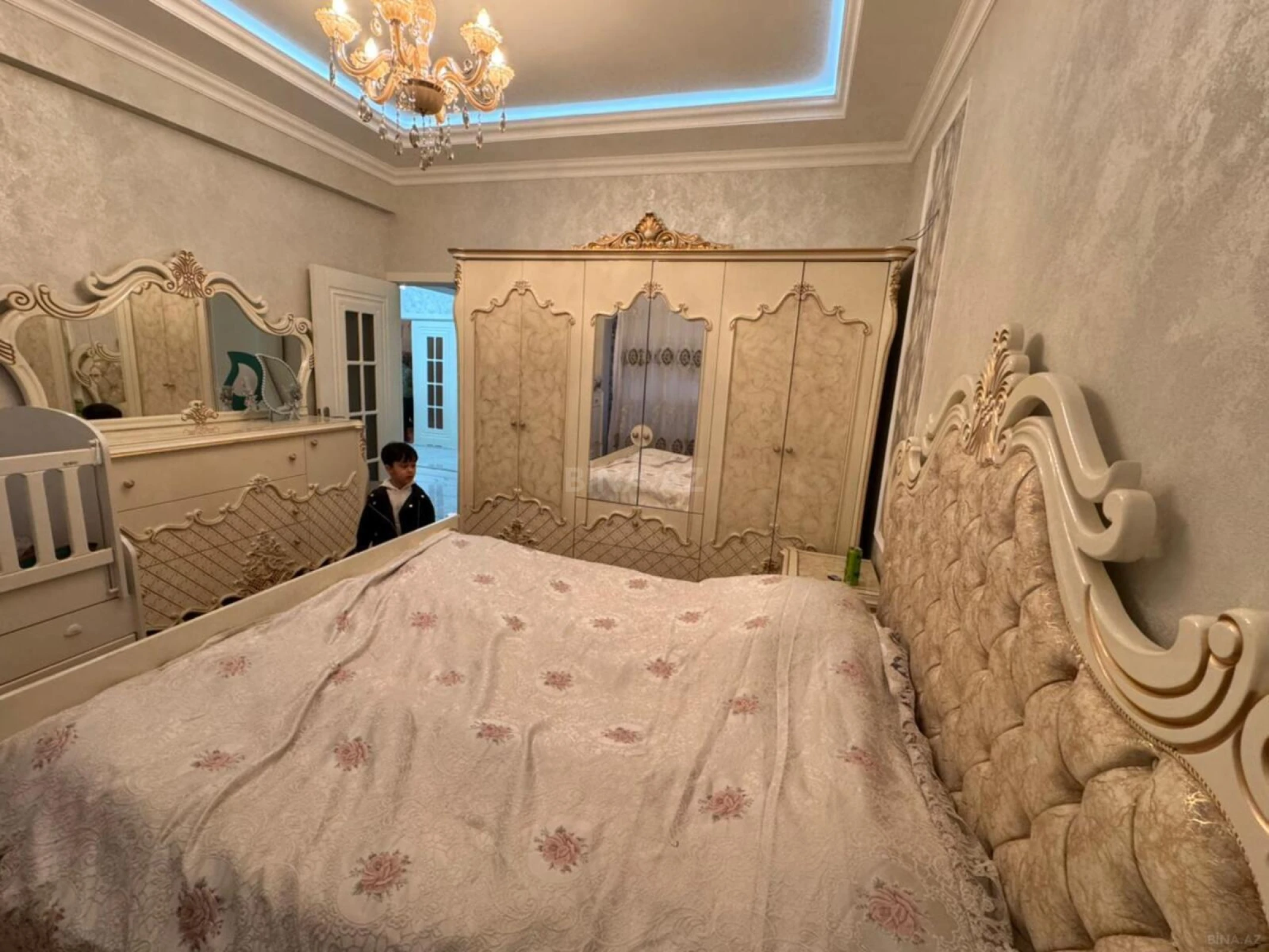 Kirayə verilir 3 otaqlı mənzil 110 m²