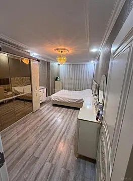 Satılır 4 otaqlı mənzil 115 m²