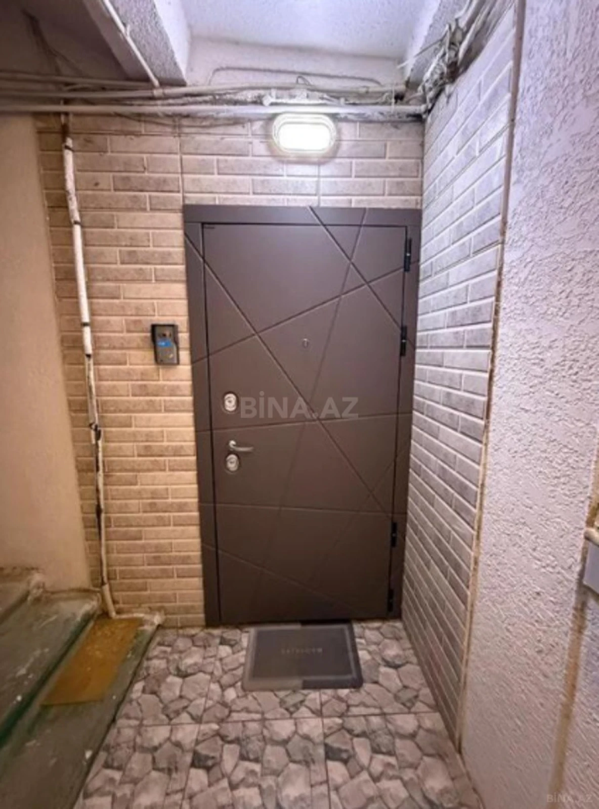 Satılır 4 otaqlı mənzil 115 m²