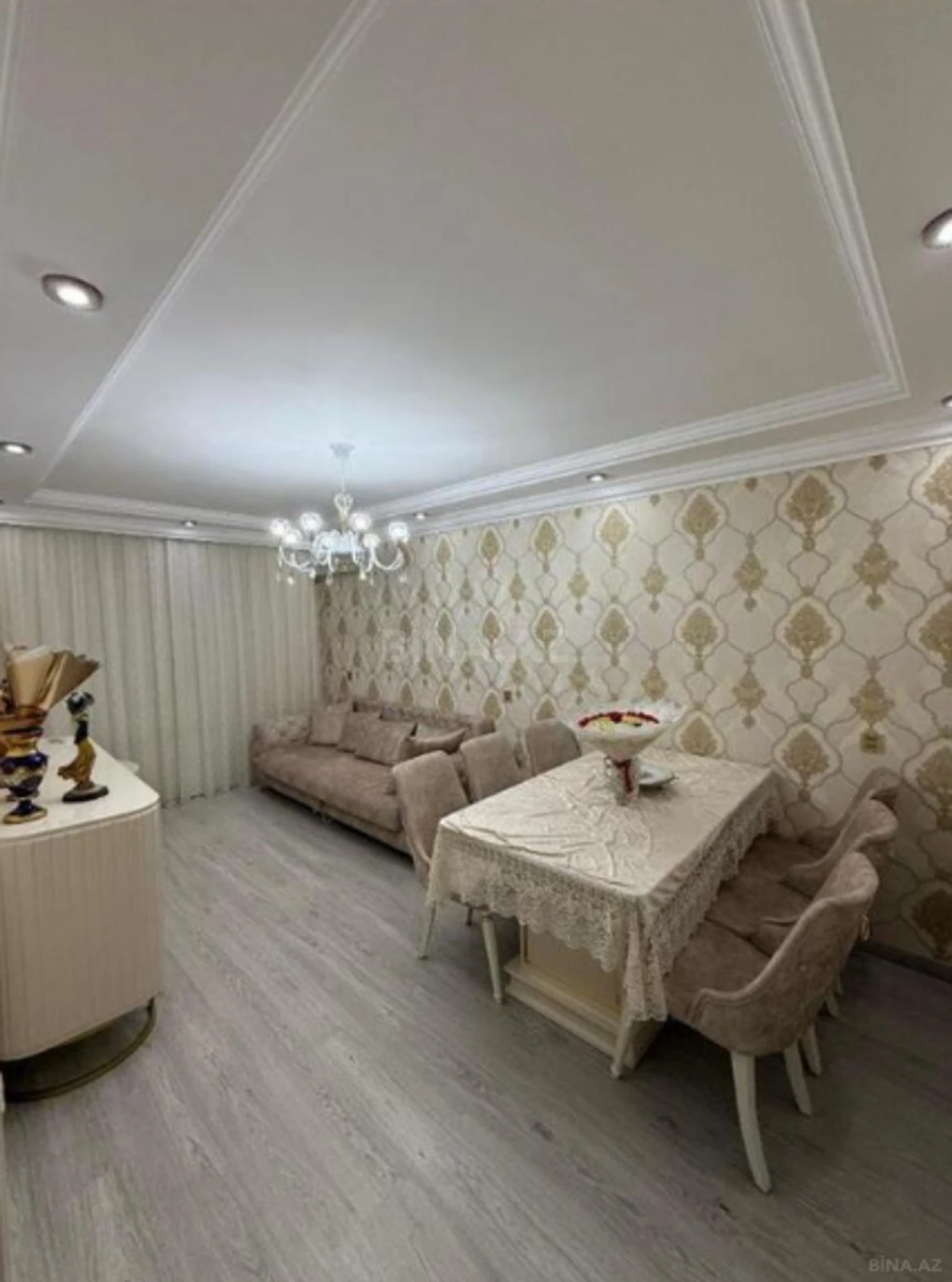 Satılır 4 otaqlı mənzil 115 m²