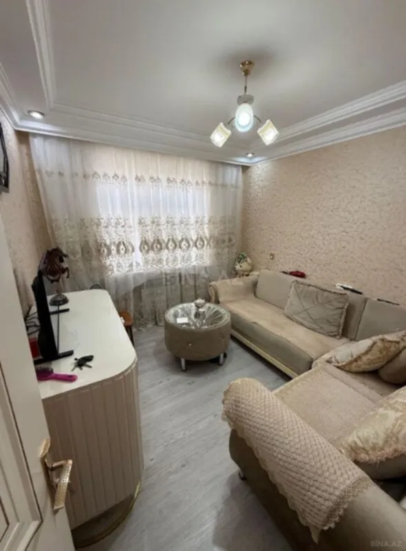 Satılır 4 otaqlı mənzil 115 m²