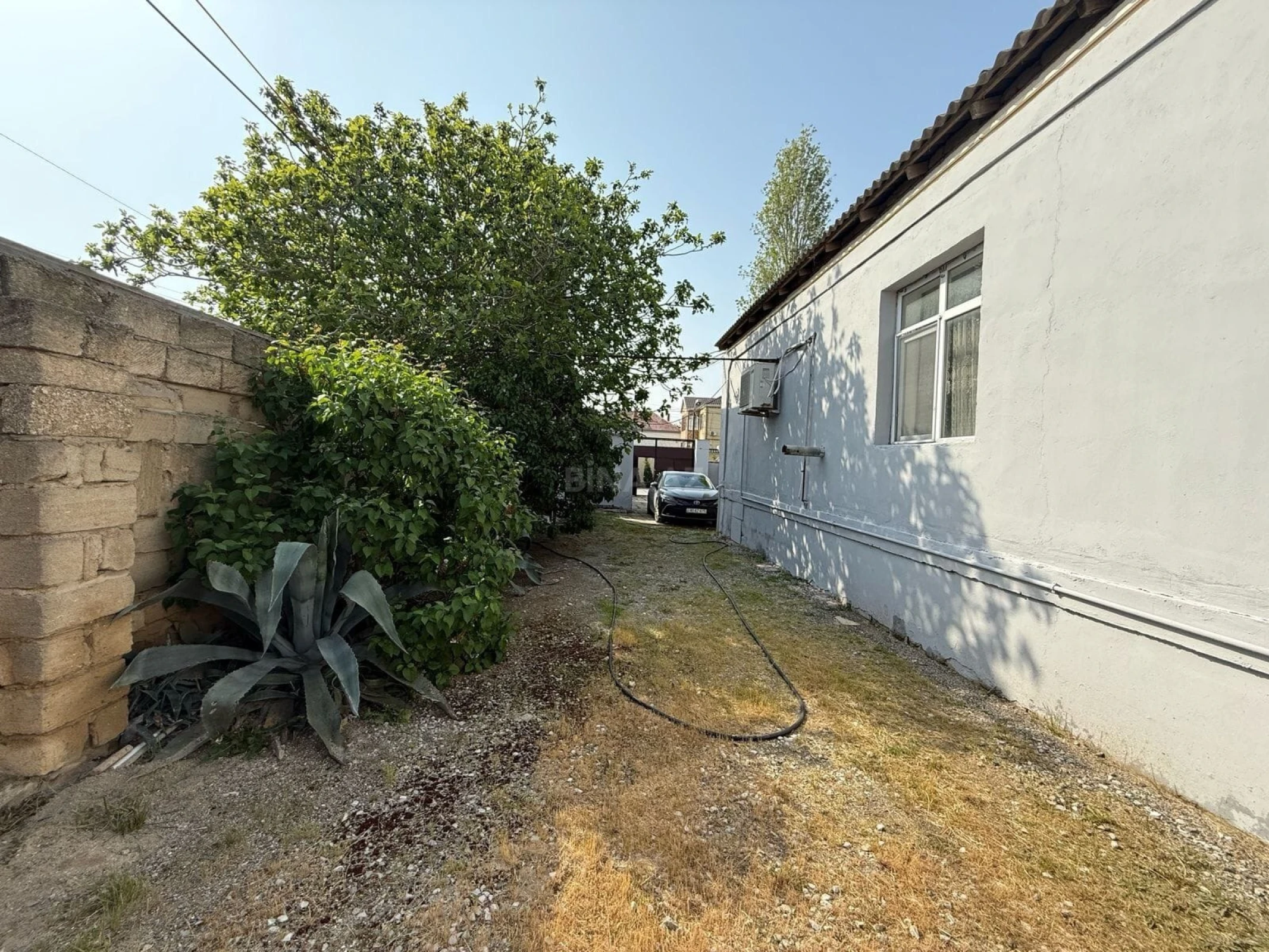 Satılır 5 otaqlı həyət evi 196 m²