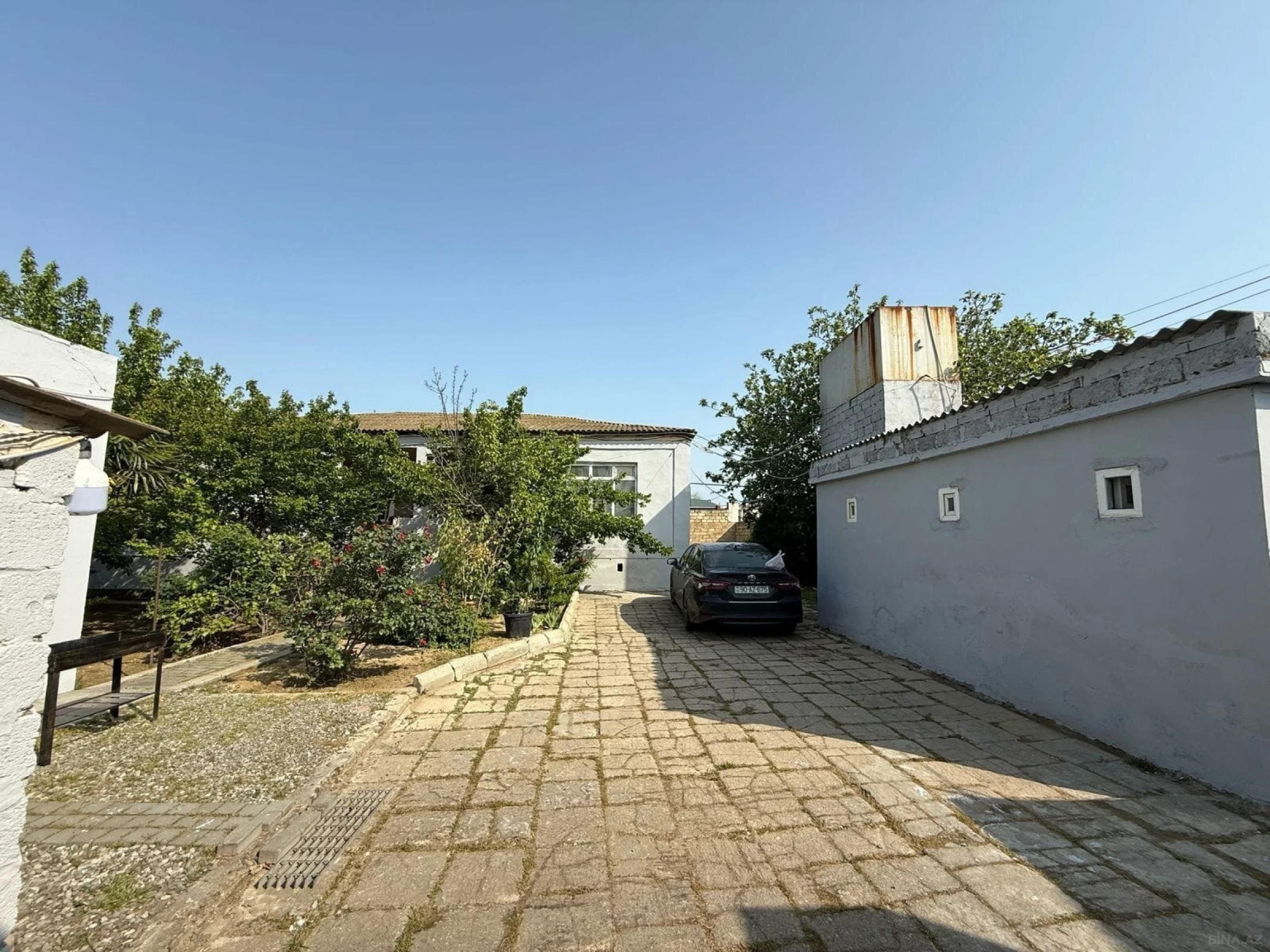 Satılır 5 otaqlı həyət evi 196 m²