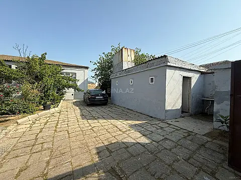 Satılır 5 otaqlı həyət evi 196 m²