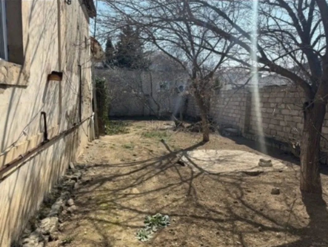 Satılır 5 otaqlı həyət evi 196 m²