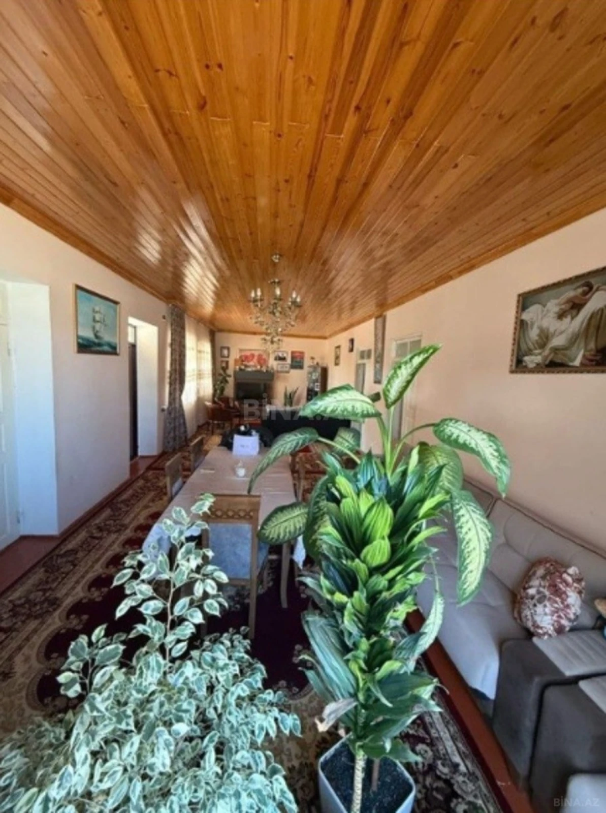 Satılır 5 otaqlı həyət evi 196 m²