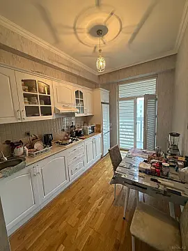 Satılır 2 otaqlı mənzil 65 m²