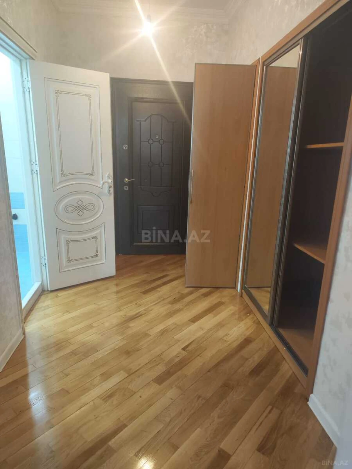 Kirayə verilir 2 otaqlı mənzil 65 m²