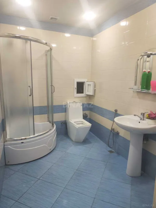 Kirayə verilir 2 otaqlı mənzil 65 m²