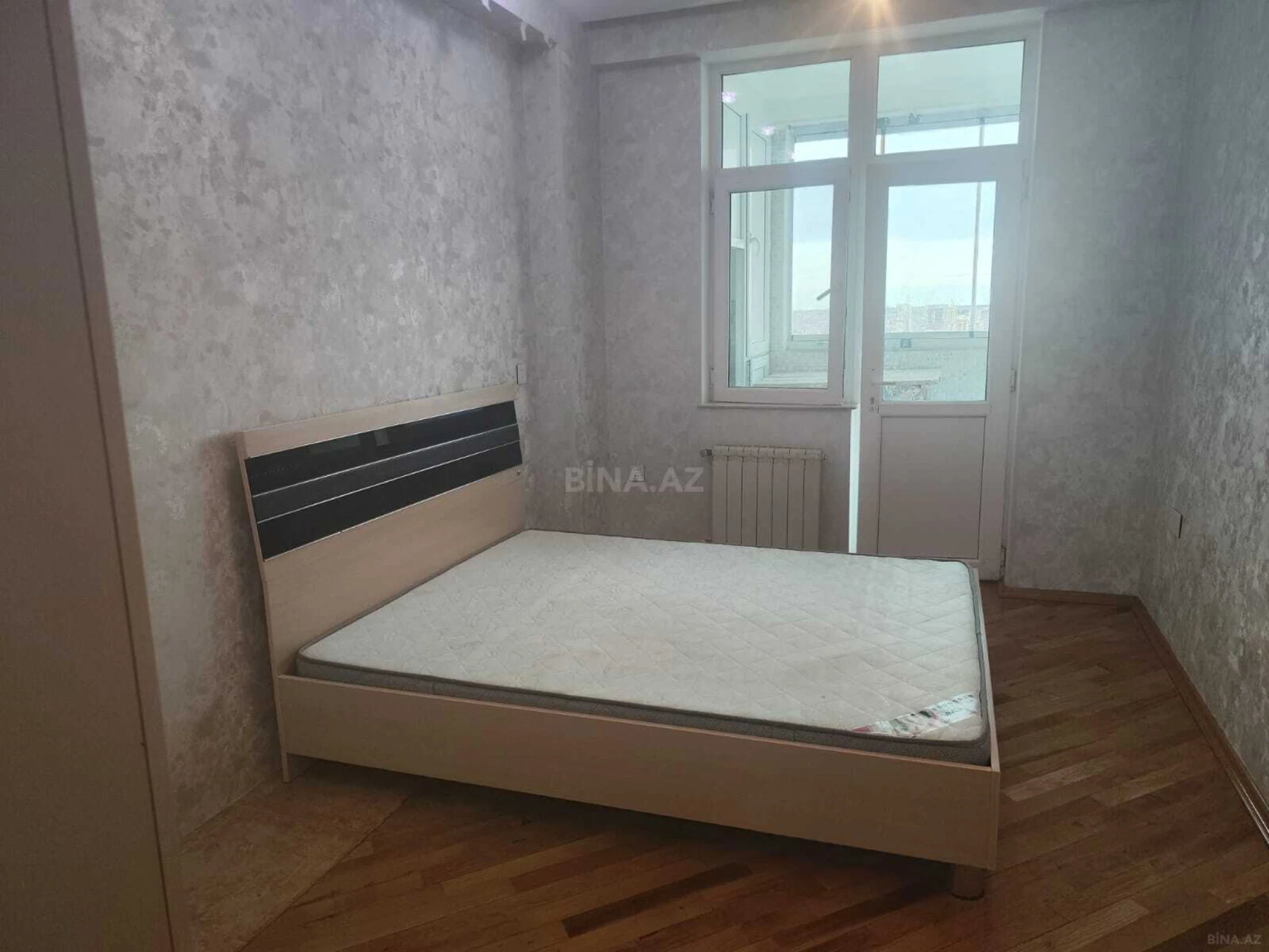 Kirayə verilir 2 otaqlı mənzil 65 m²