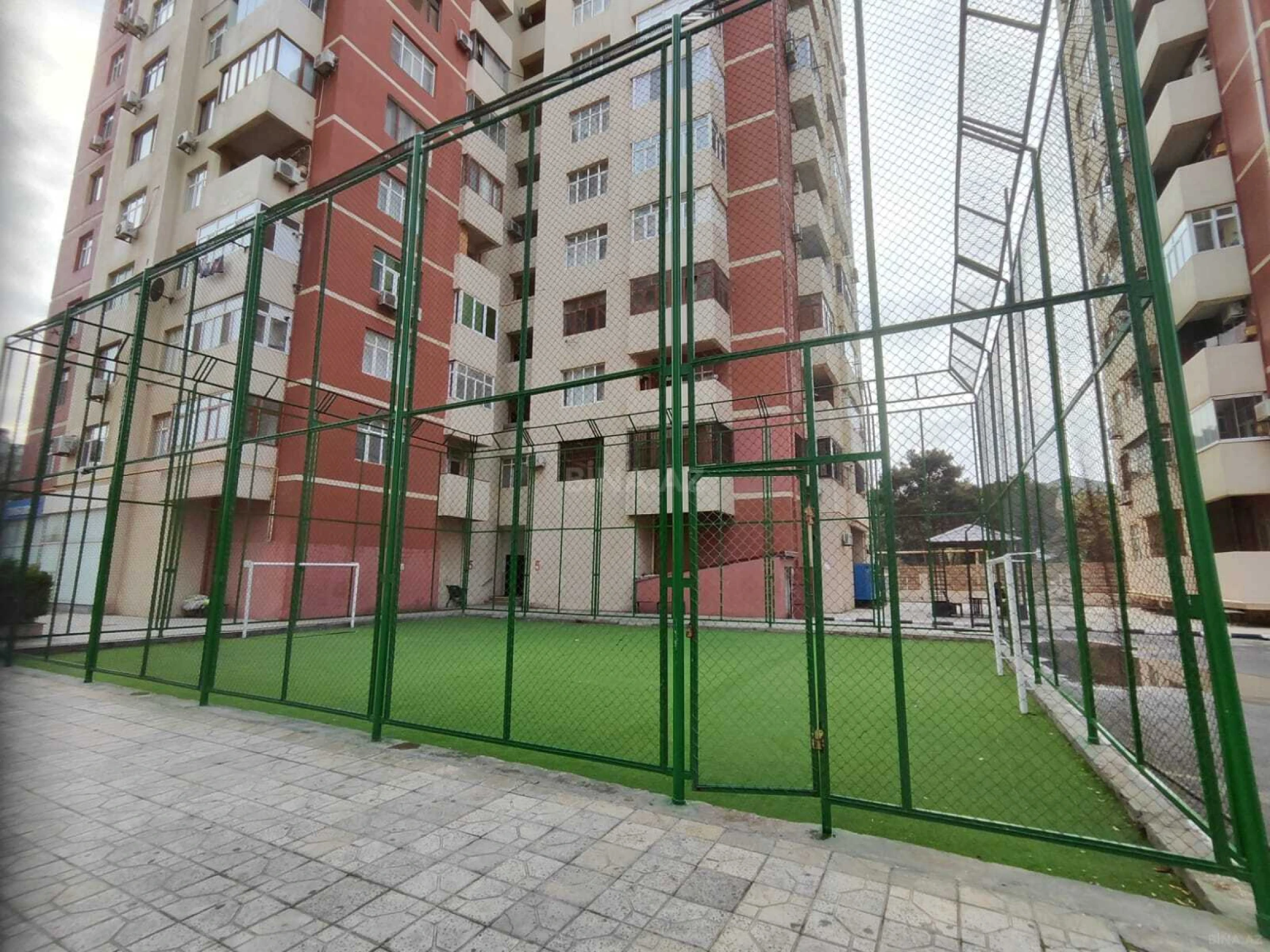 Kirayə verilir 2 otaqlı mənzil 65 m²