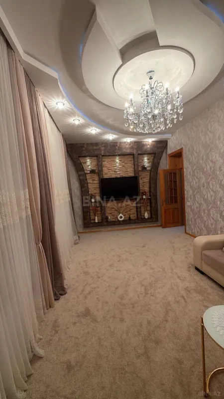 Satılır 7 otaqlı həyət evi 200 m²