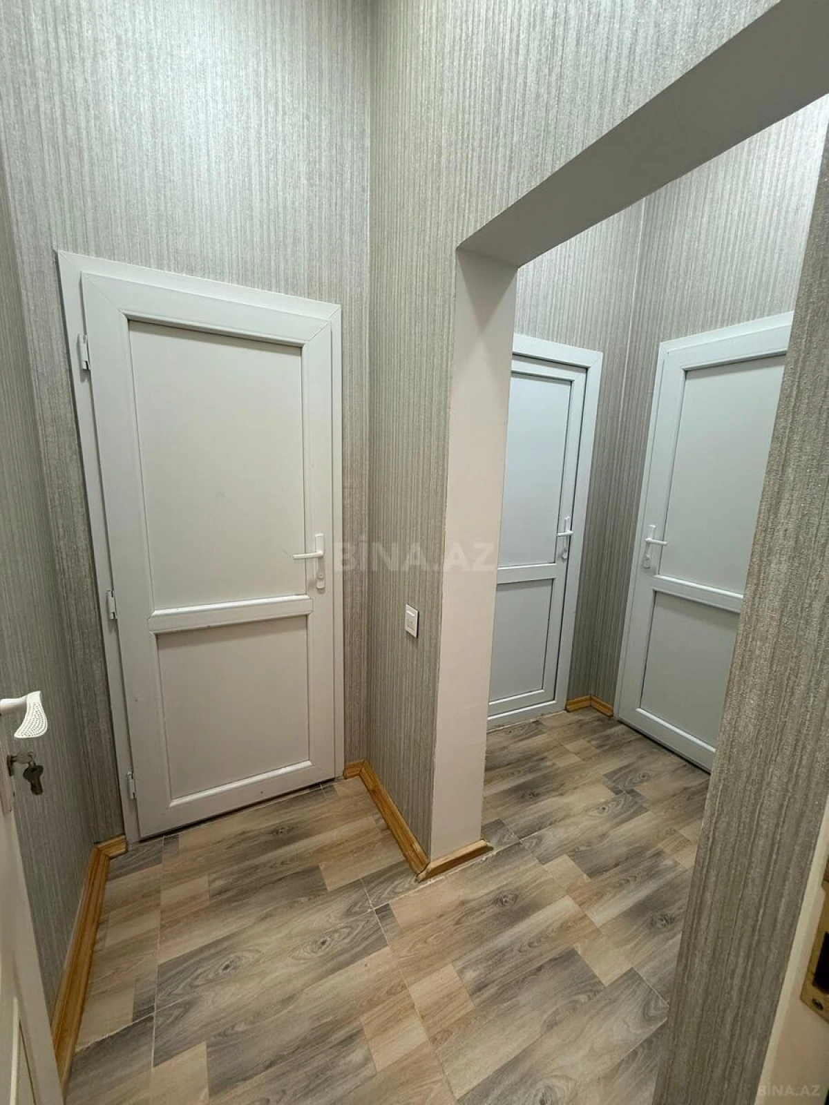 Satılır 5 otaqlı həyət evi 450 m²