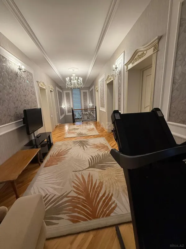 Satılır 5 otaqlı həyət evi 450 m²