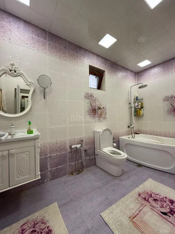 Satılır 5 otaqlı həyət evi 450 m²