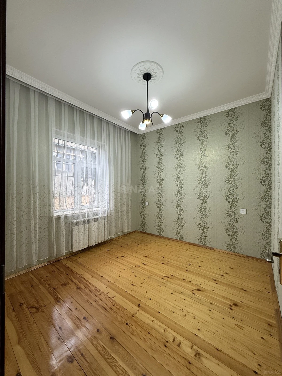 Satılır 4 otaqlı həyət evi 120 m²