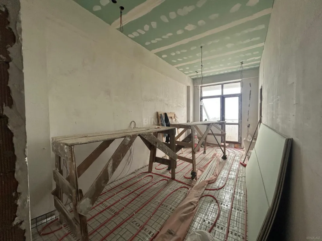 Satılır 2 otaqlı mənzil 62 m²