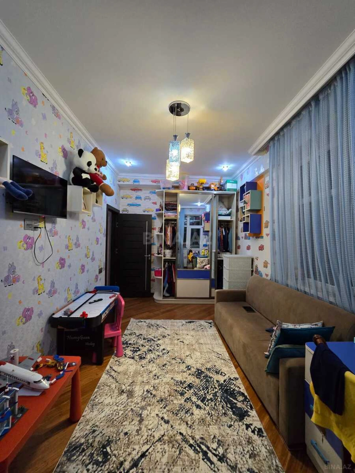 Satılır 3 otaqlı mənzil 126 m²