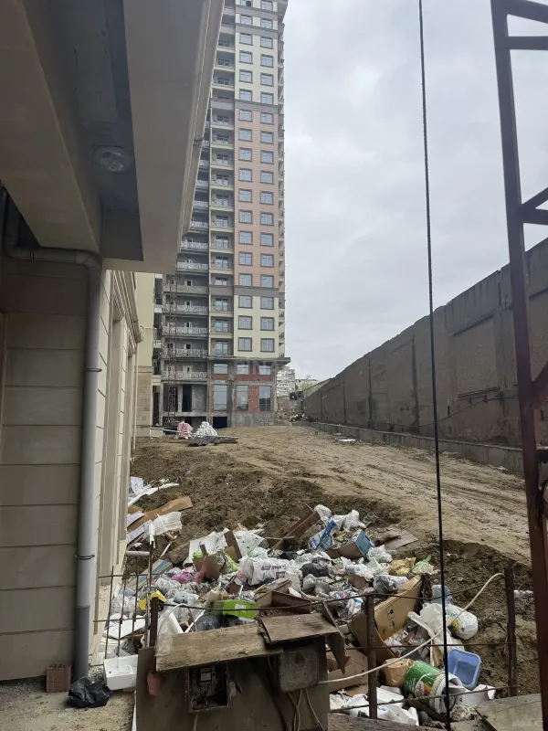 Satılır 3 otaqlı mənzil 140 m²