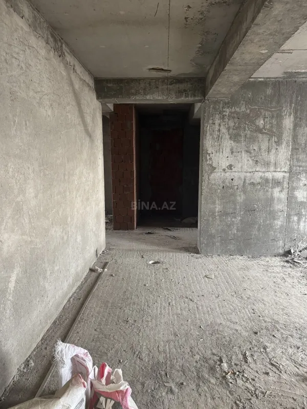 Satılır 3 otaqlı mənzil 140 m²