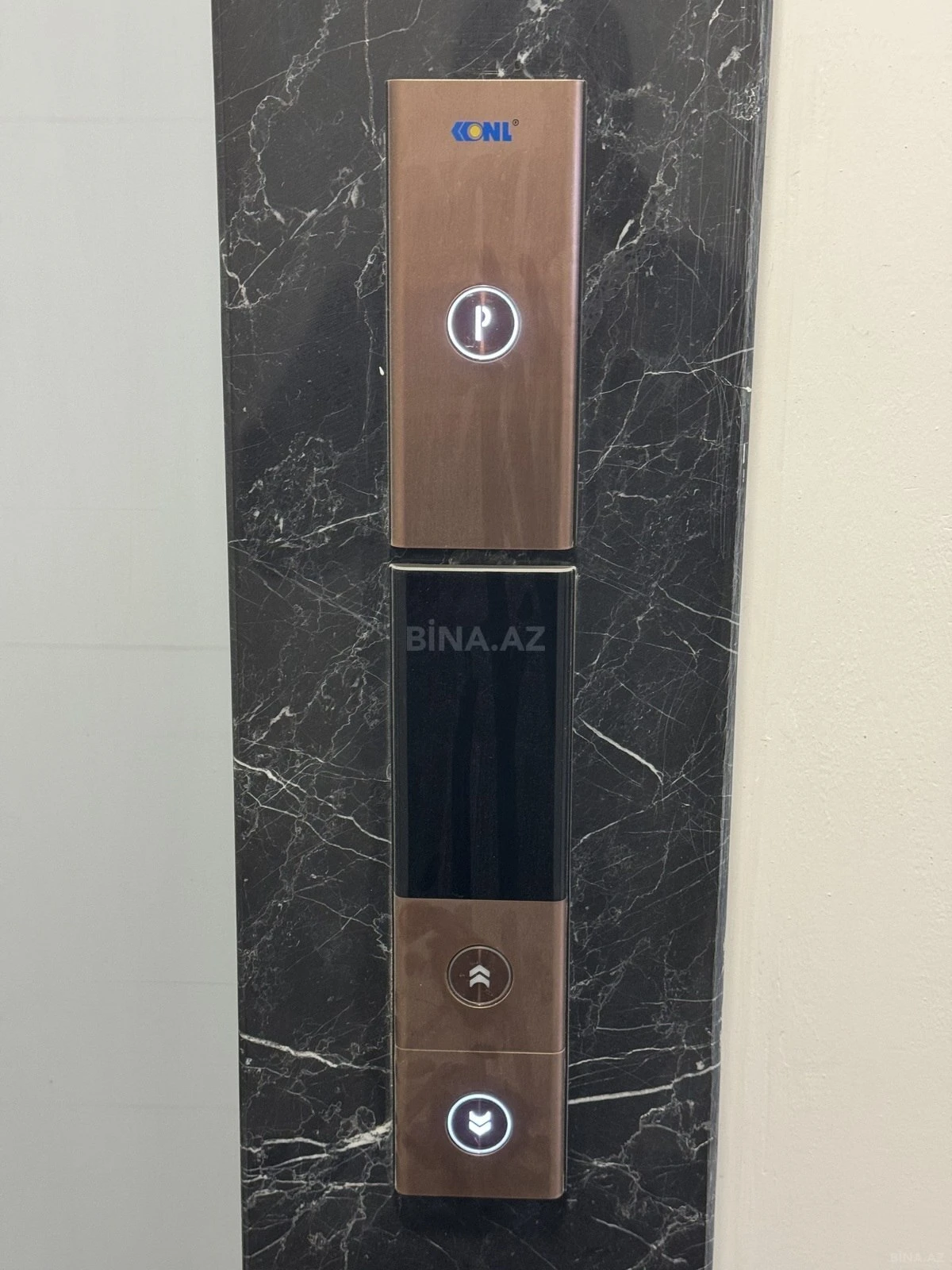 Satılır 3 otaqlı mənzil 140 m²