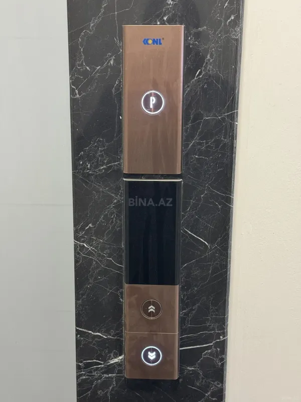 Satılır 3 otaqlı mənzil 140 m²