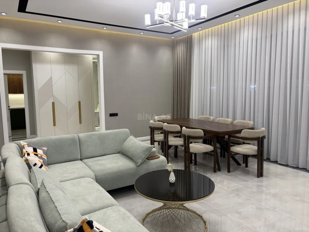 Satılır 5 otaqlı həyət evi 202 m²