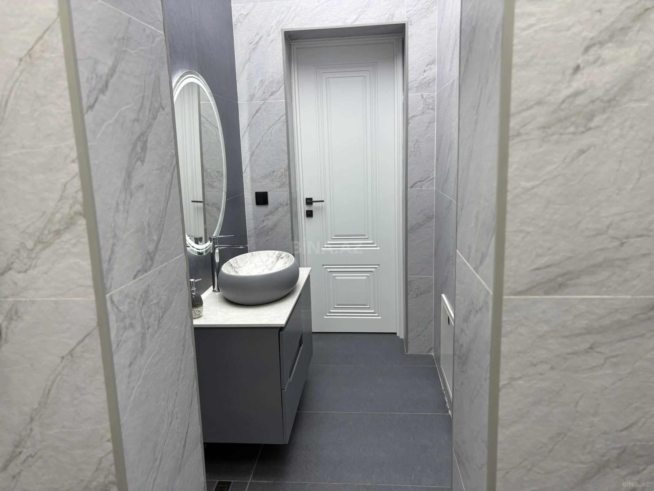 Satılır 5 otaqlı həyət evi 202 m²