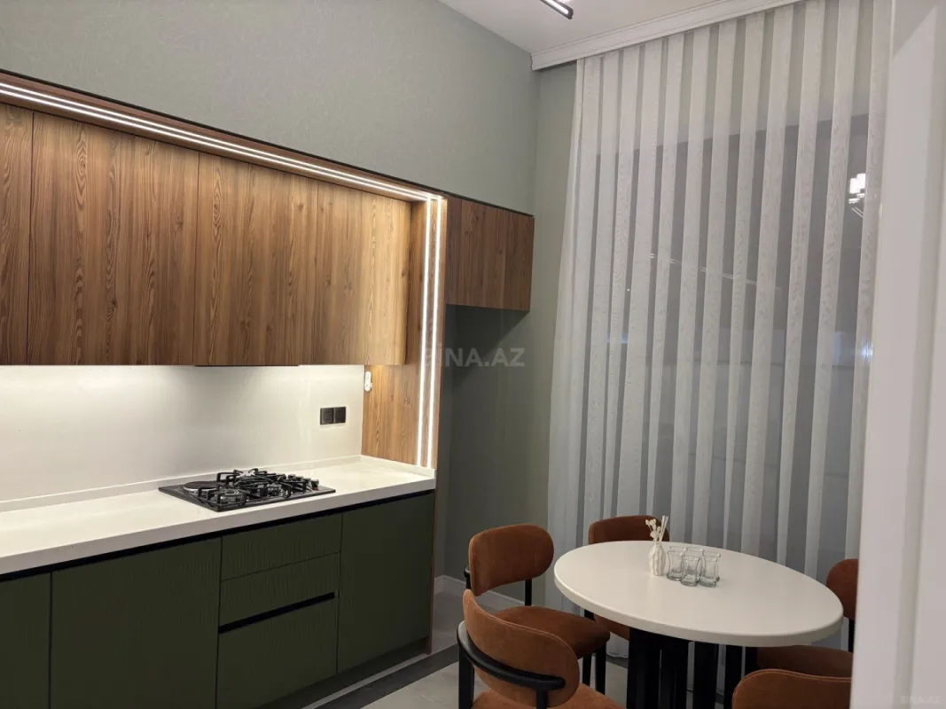 Satılır 5 otaqlı həyət evi 202 m²