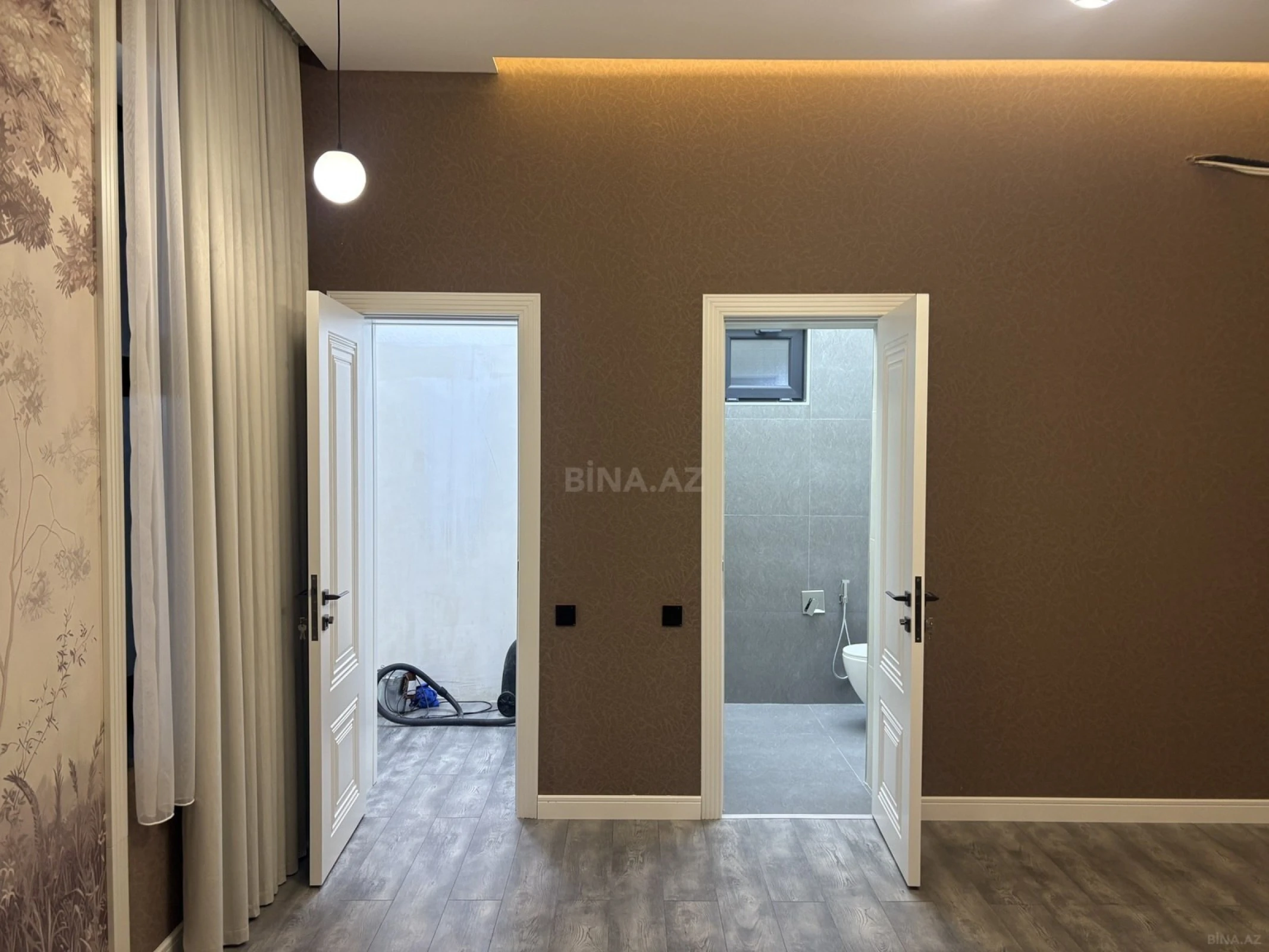 Satılır 5 otaqlı həyət evi 202 m²