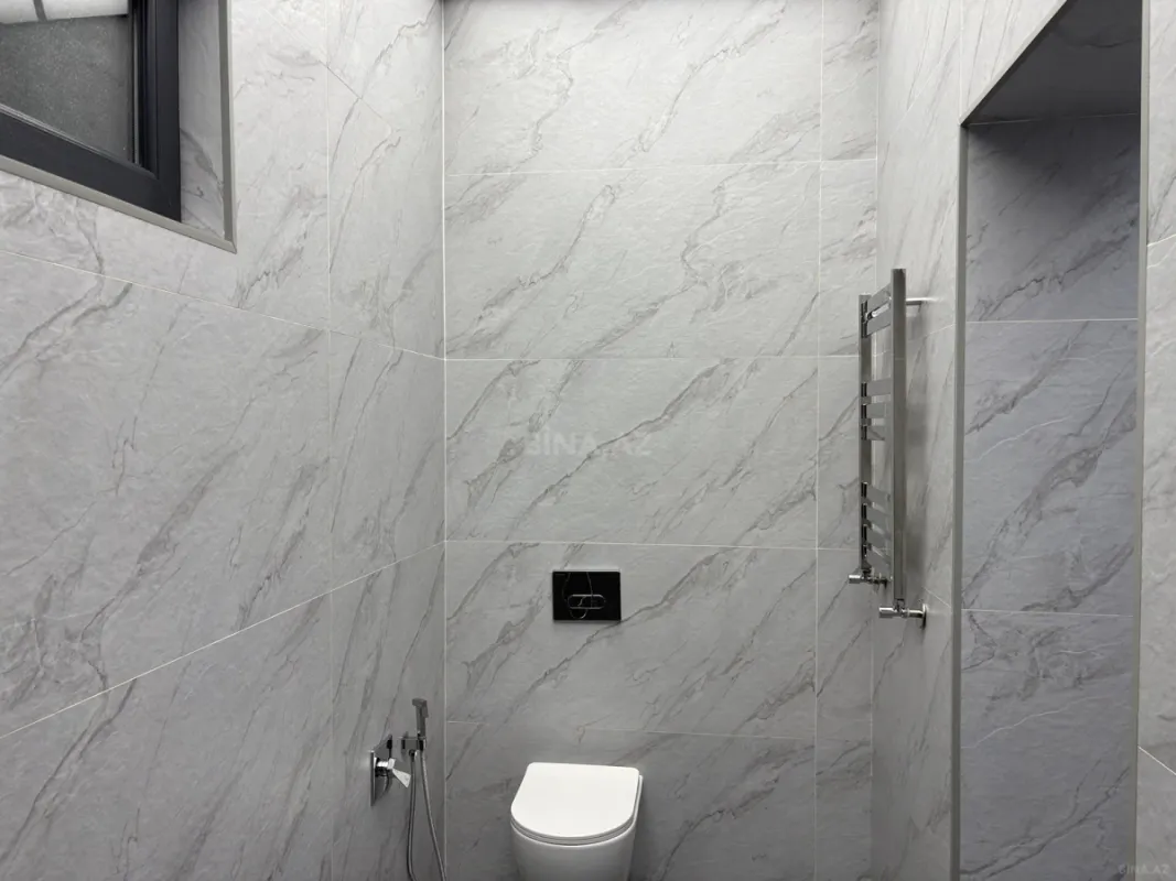 Satılır 5 otaqlı həyət evi 202 m²